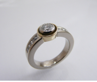 nur1_doppelte_fassung_solitair_verschnitt