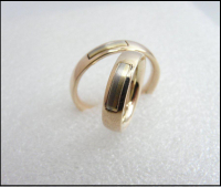 nur1_trauringe_umarbeitung_aus_alten_verlobungsringen